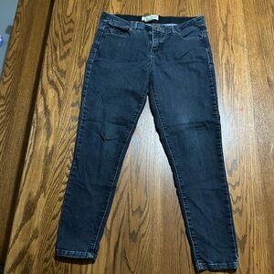 Democracy women’s dark wash jeans‎ straight leg size 6